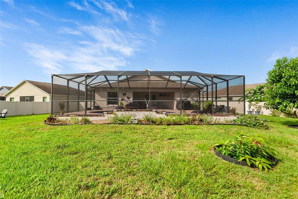 Activo con contrato: $379,900 (4 camas, 3 baños, 1849 Pies cuadrados)