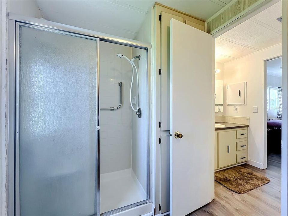 For Sale: $145,000 (2 beds, 2 baths, 1428 Square Feet)