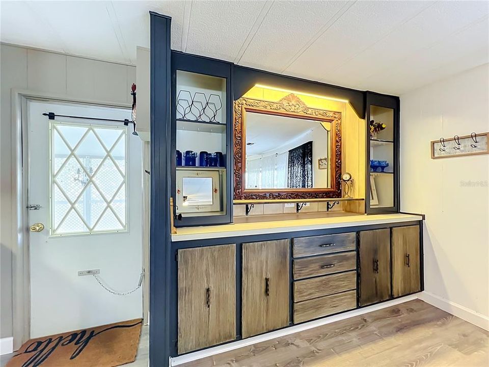 For Sale: $145,000 (2 beds, 2 baths, 1428 Square Feet)