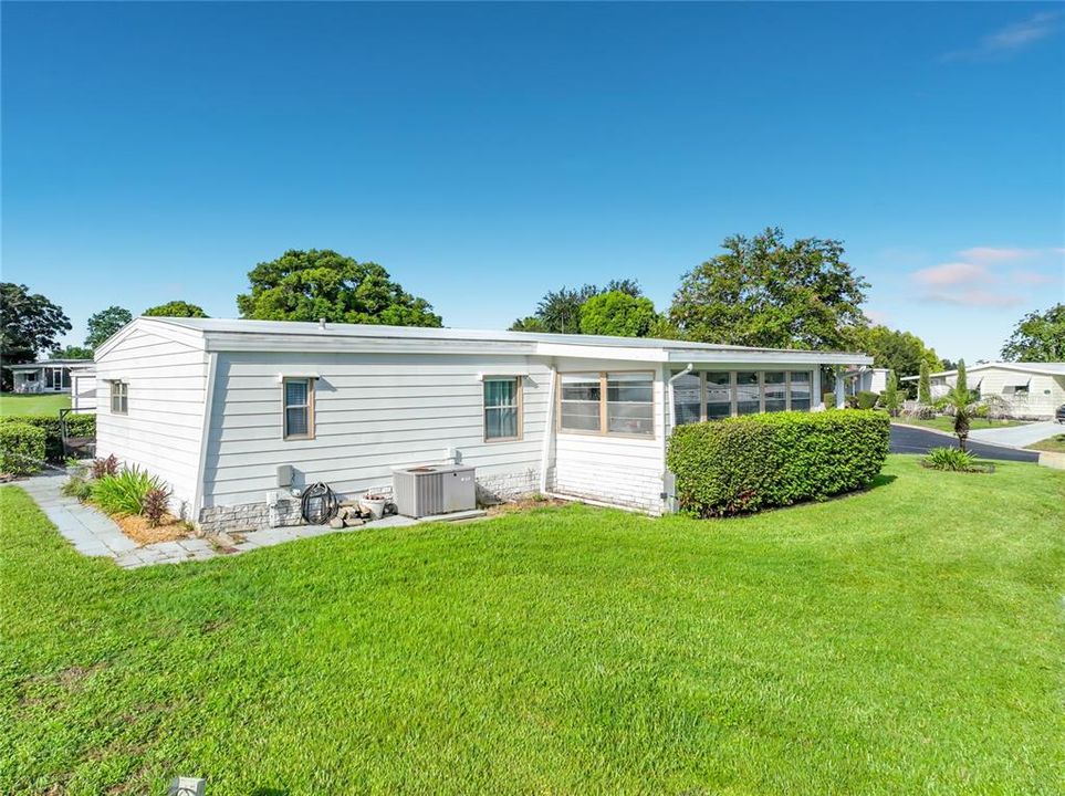 For Sale: $145,000 (2 beds, 2 baths, 1428 Square Feet)