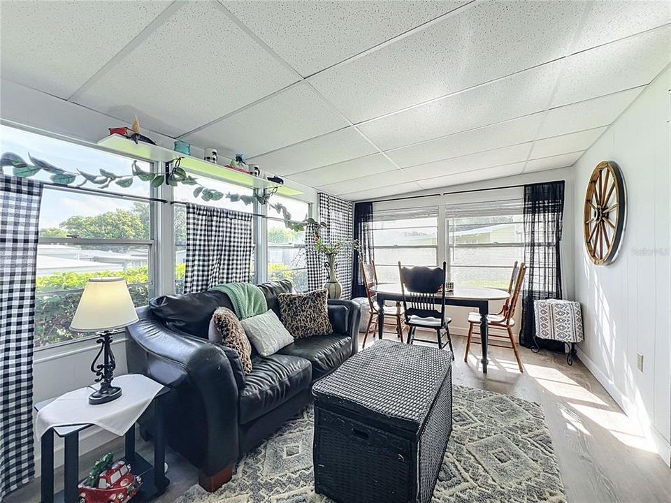 For Sale: $145,000 (2 beds, 2 baths, 1428 Square Feet)