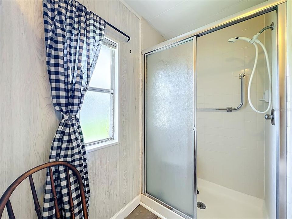 For Sale: $145,000 (2 beds, 2 baths, 1428 Square Feet)
