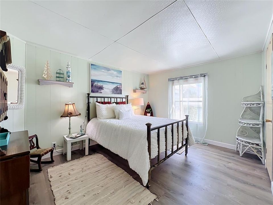 For Sale: $145,000 (2 beds, 2 baths, 1428 Square Feet)