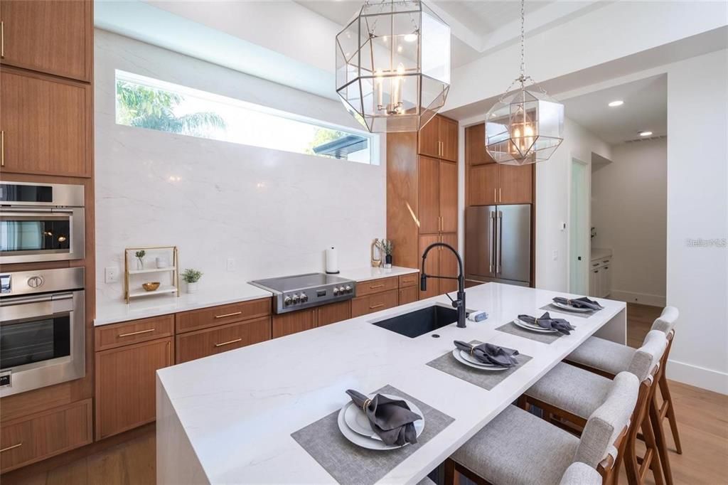 For Sale: $2,190,000 (5 beds, 5 baths, 3356 Square Feet)