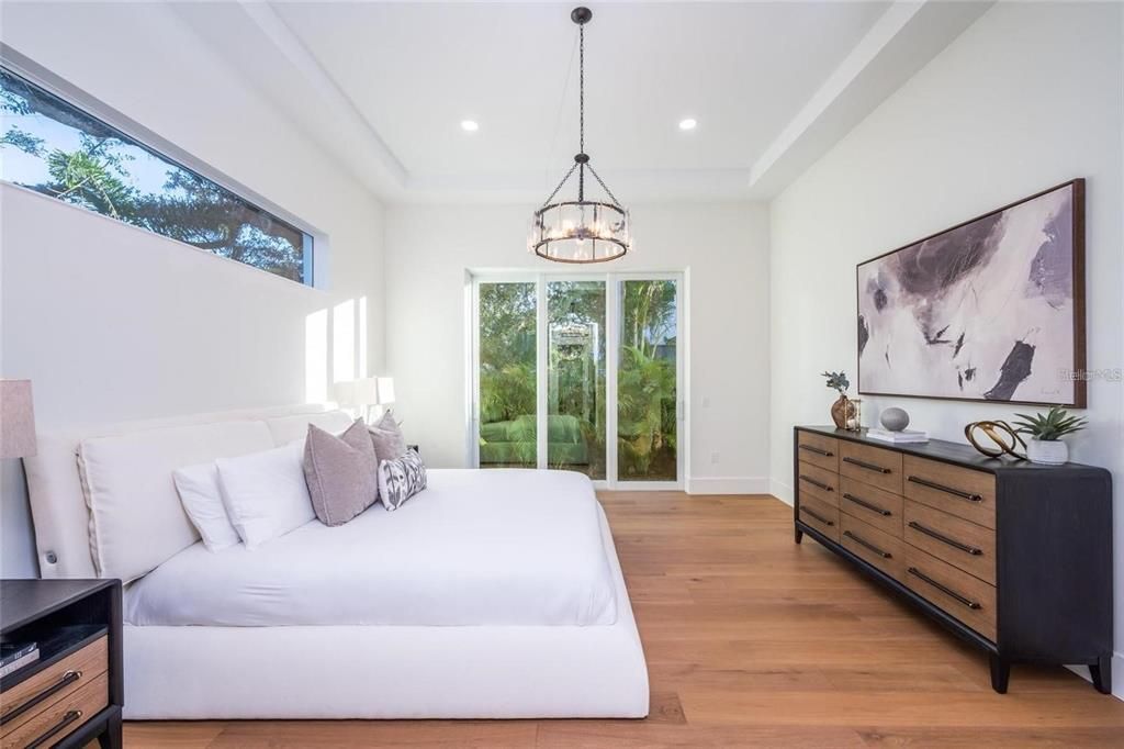 For Sale: $2,190,000 (5 beds, 5 baths, 3356 Square Feet)