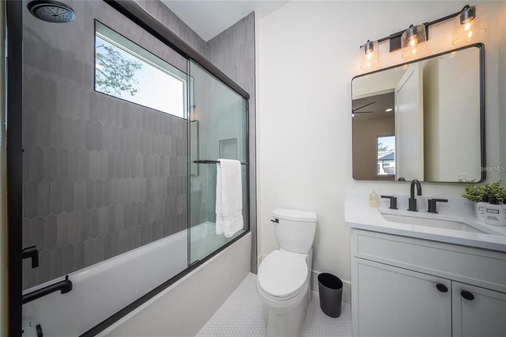 For Sale: $2,190,000 (5 beds, 5 baths, 3356 Square Feet)