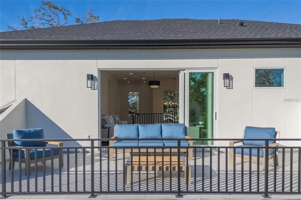 For Sale: $2,190,000 (5 beds, 5 baths, 3356 Square Feet)