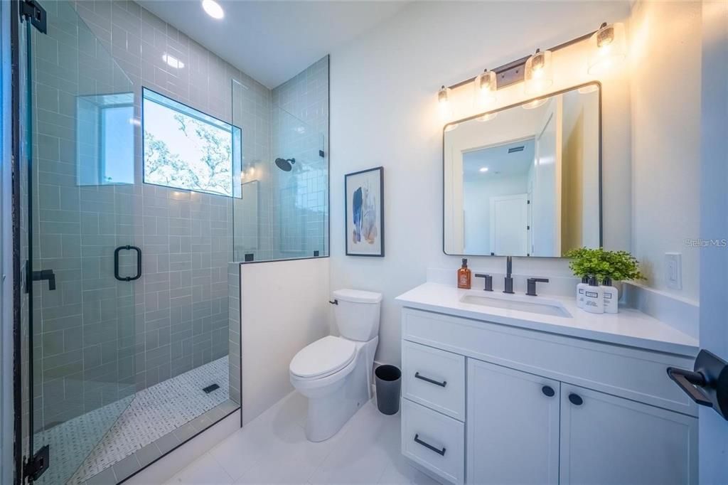 For Sale: $2,190,000 (5 beds, 5 baths, 3356 Square Feet)