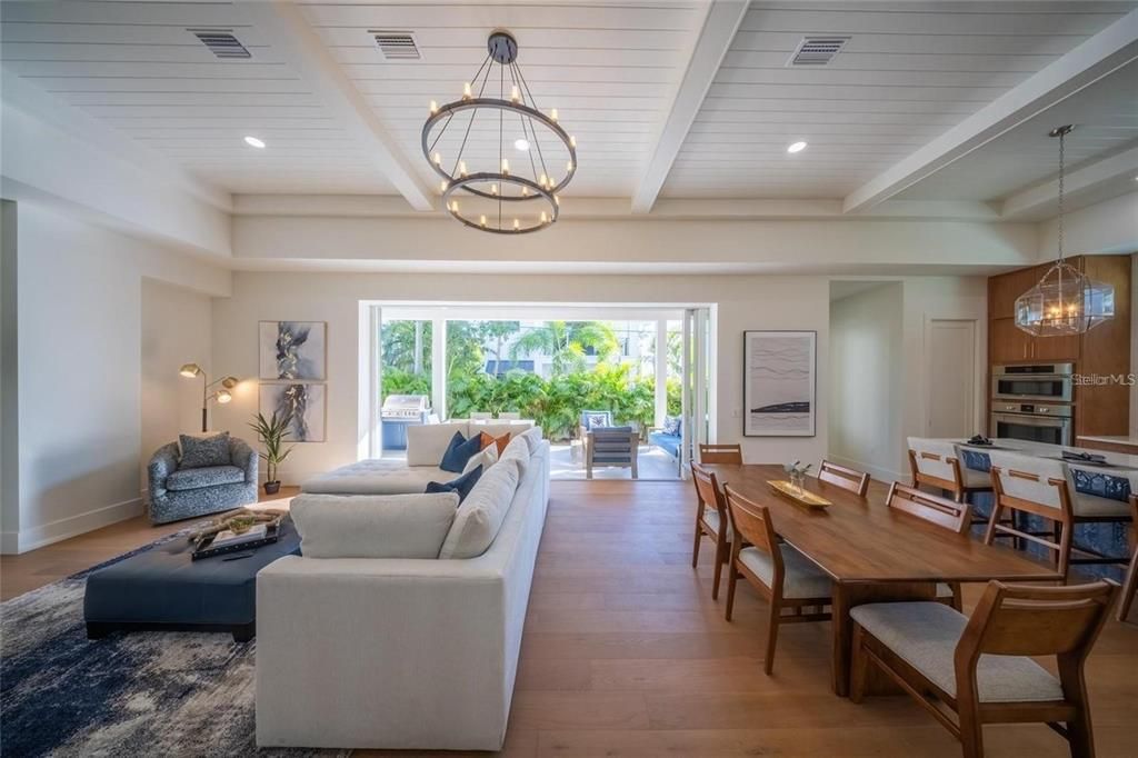 For Sale: $2,190,000 (5 beds, 5 baths, 3356 Square Feet)