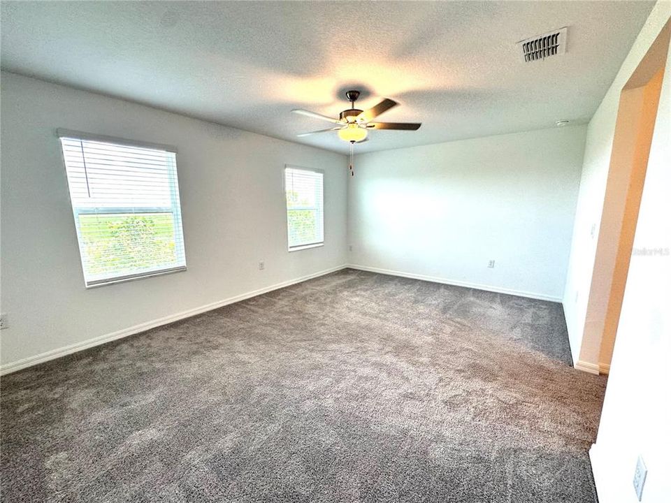 For Rent: $2,100 (3 beds, 2 baths, 1634 Square Feet)