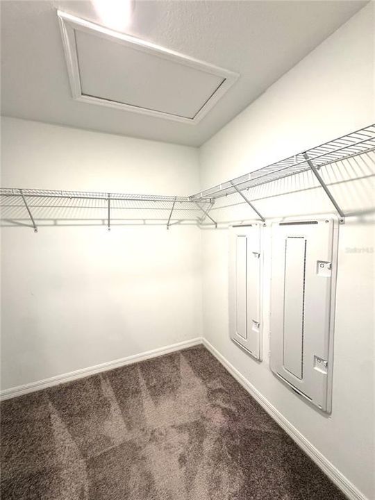 For Rent: $2,100 (3 beds, 2 baths, 1634 Square Feet)