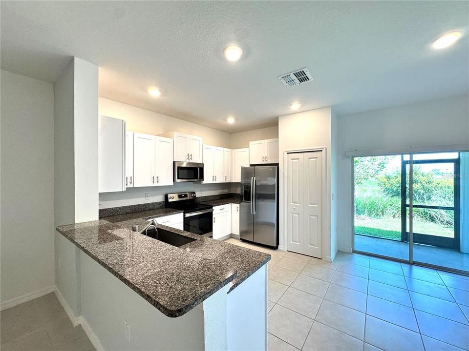 For Rent: $2,100 (3 beds, 2 baths, 1634 Square Feet)