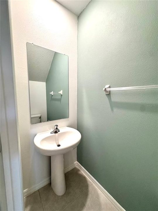 For Rent: $2,100 (3 beds, 2 baths, 1634 Square Feet)