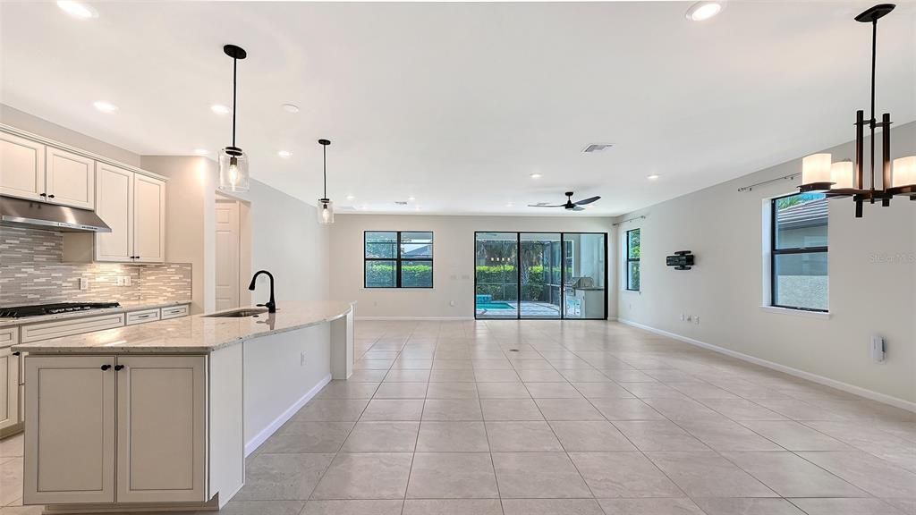 For Sale: $1,185,000 (4 beds, 3 baths, 3114 Square Feet)