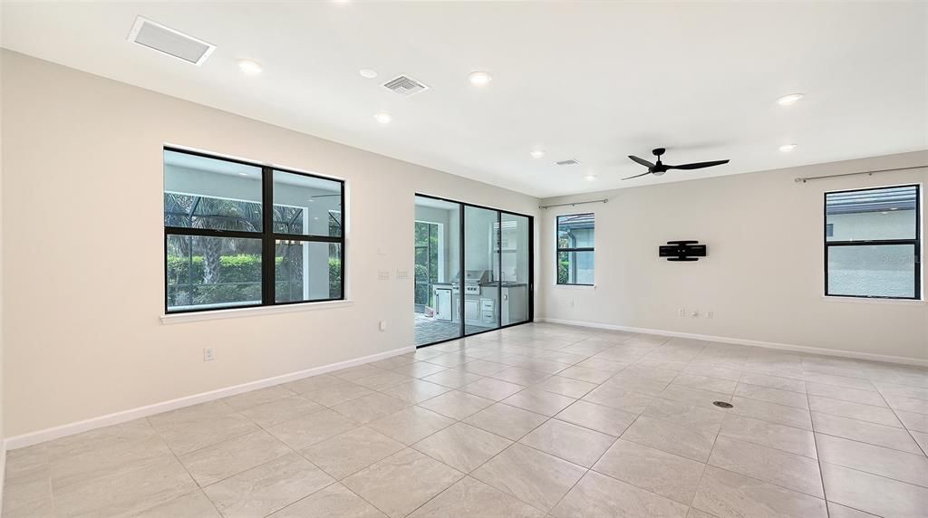 For Sale: $1,185,000 (4 beds, 3 baths, 3114 Square Feet)