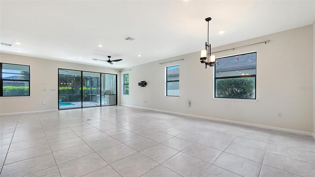 For Sale: $1,185,000 (4 beds, 3 baths, 3114 Square Feet)