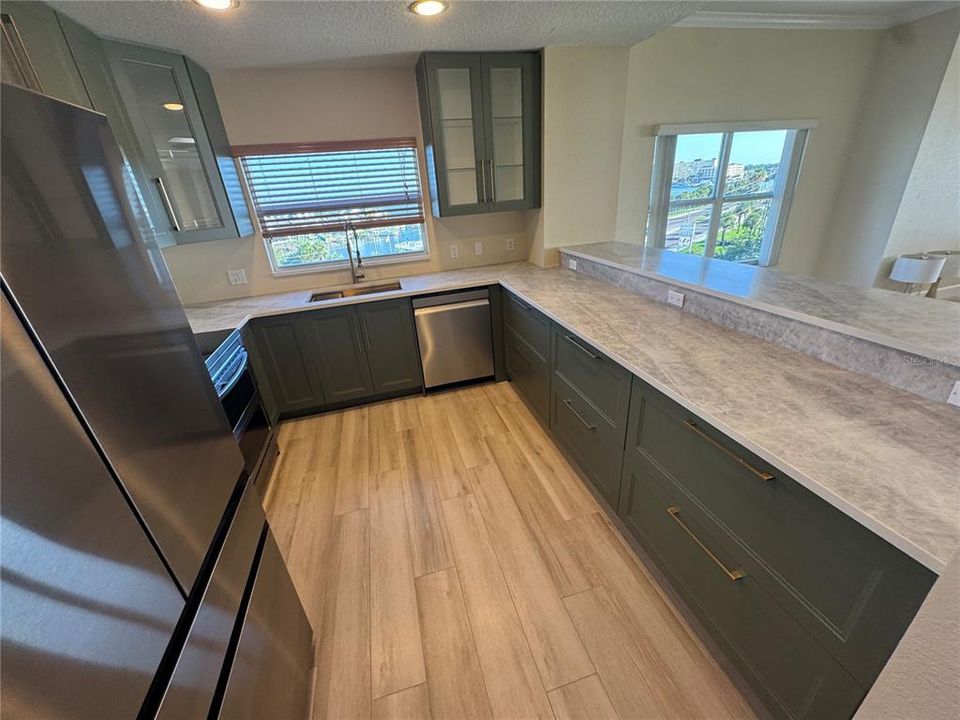 En Venta: $749,900 (3 camas, 2 baños, 1825 Pies cuadrados)