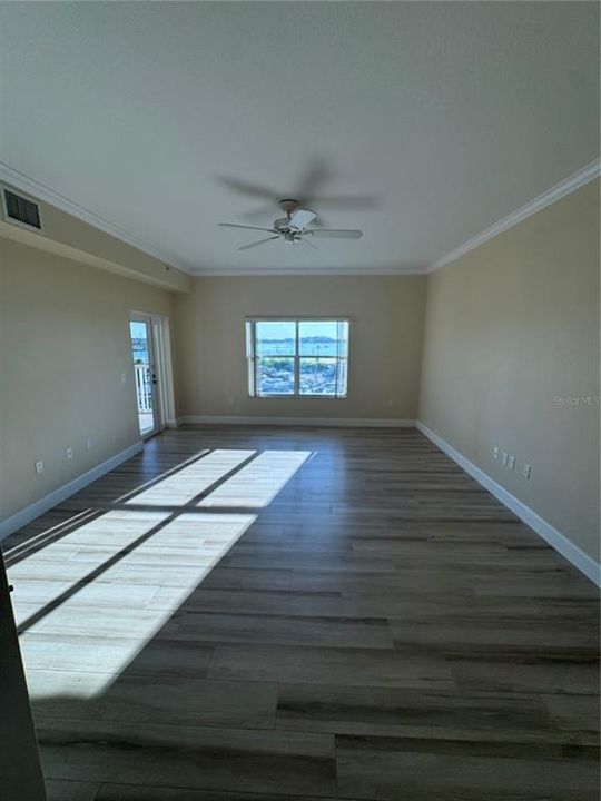En Venta: $749,900 (3 camas, 2 baños, 1825 Pies cuadrados)