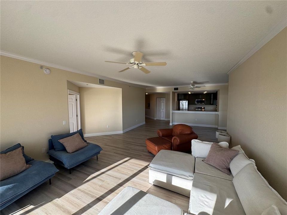 En Venta: $749,900 (3 camas, 2 baños, 1825 Pies cuadrados)