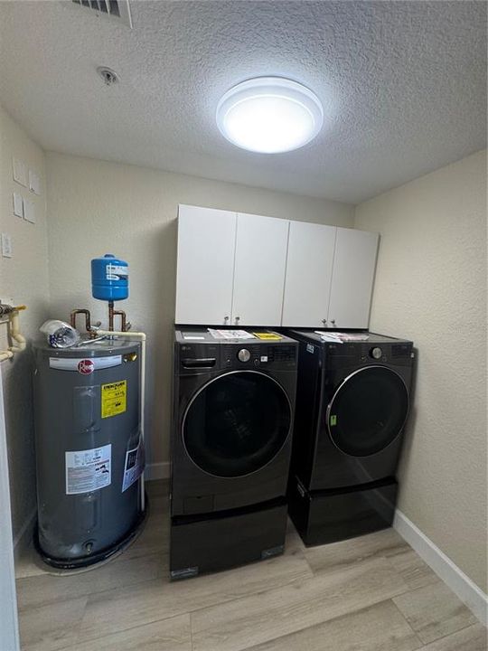 En Venta: $749,900 (3 camas, 2 baños, 1825 Pies cuadrados)