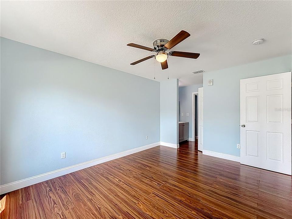 For Rent: $1,500 (2 beds, 2 baths, 874 Square Feet)