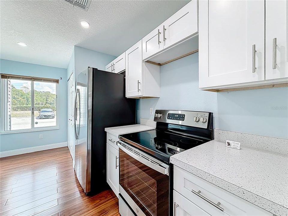 For Rent: $1,500 (2 beds, 2 baths, 874 Square Feet)