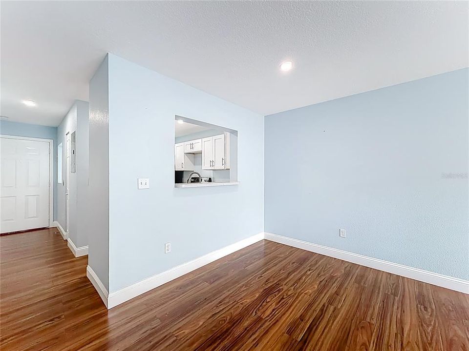 For Rent: $1,500 (2 beds, 2 baths, 874 Square Feet)