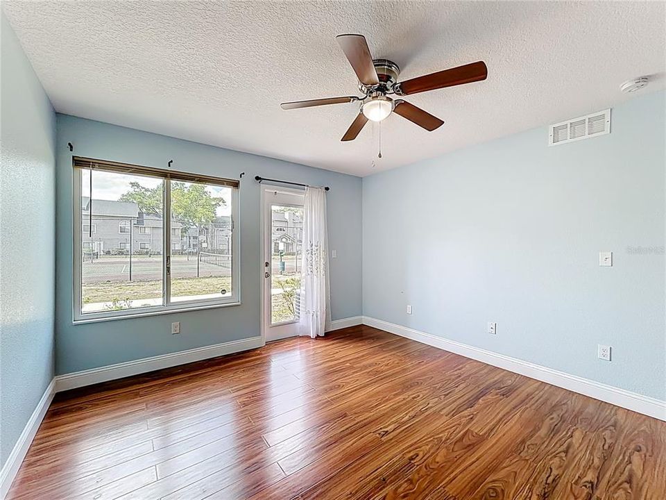 For Rent: $1,500 (2 beds, 2 baths, 874 Square Feet)