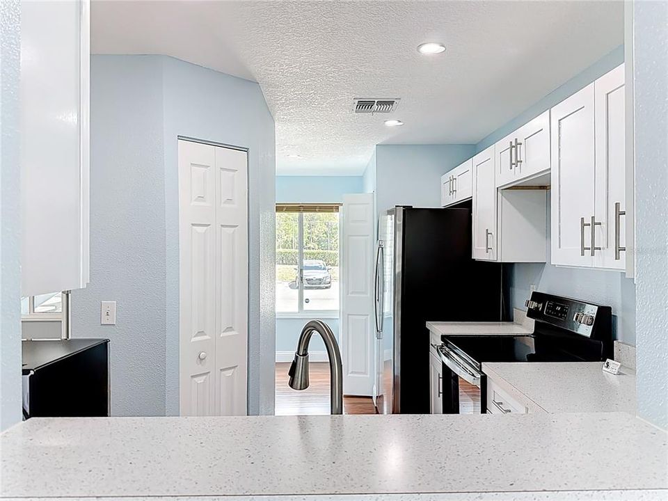 For Rent: $1,500 (2 beds, 2 baths, 874 Square Feet)