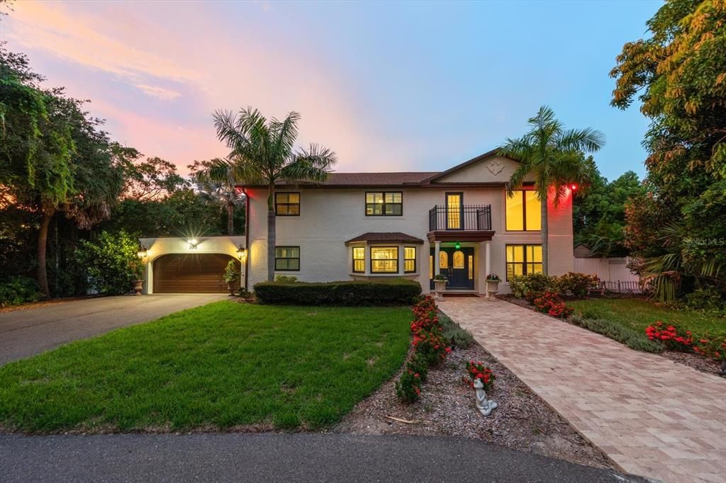 En Venta: $1,650,000 (5 camas, 4 baños, 4740 Pies cuadrados)