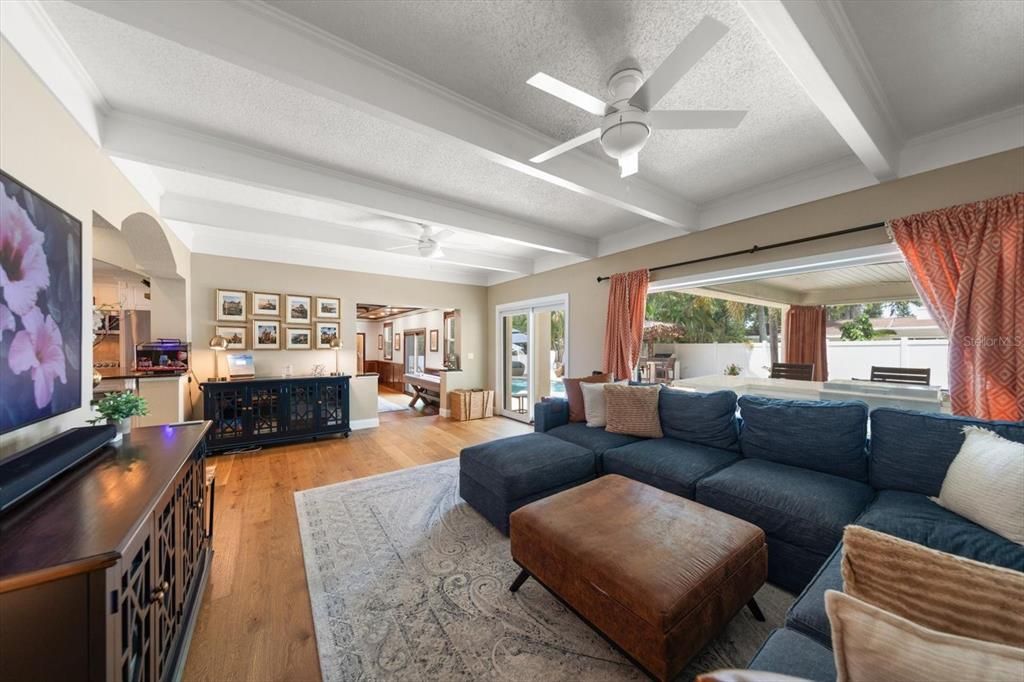 En Venta: $1,650,000 (5 camas, 4 baños, 4740 Pies cuadrados)