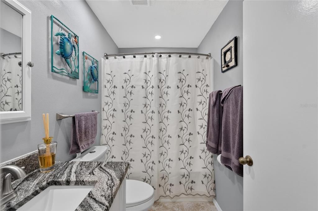 Activo con contrato: $329,900 (2 camas, 2 baños, 1634 Pies cuadrados)