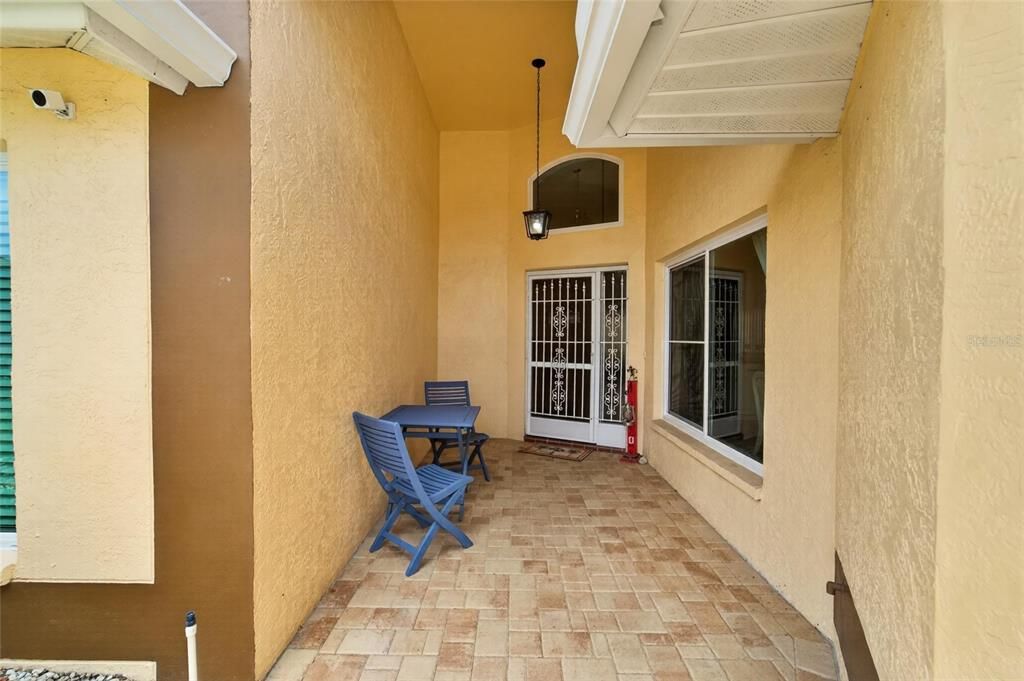 Activo con contrato: $329,900 (2 camas, 2 baños, 1634 Pies cuadrados)