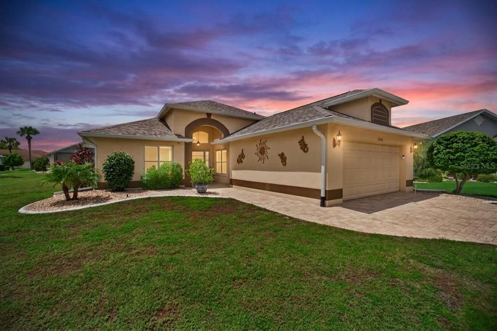 Activo con contrato: $329,900 (2 camas, 2 baños, 1634 Pies cuadrados)