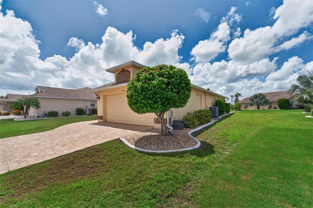 Activo con contrato: $329,900 (2 camas, 2 baños, 1634 Pies cuadrados)
