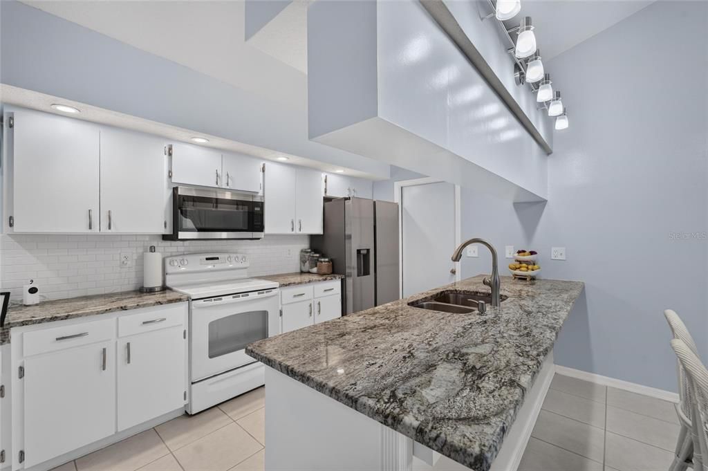 Activo con contrato: $329,900 (2 camas, 2 baños, 1634 Pies cuadrados)