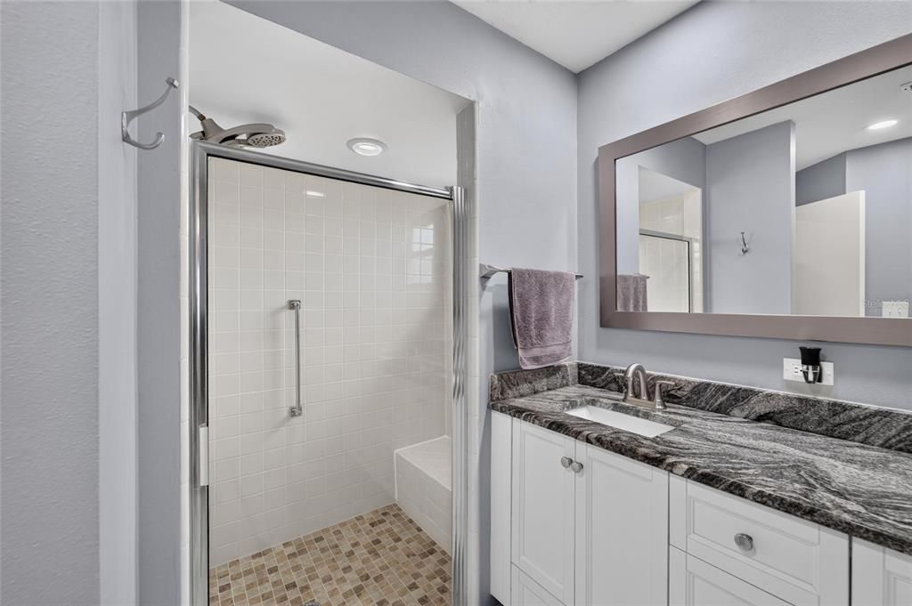 Activo con contrato: $329,900 (2 camas, 2 baños, 1634 Pies cuadrados)