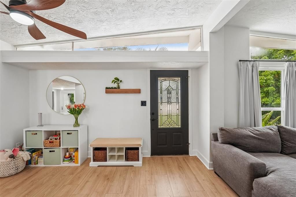 En Venta: $425,000 (3 camas, 2 baños, 1286 Pies cuadrados)