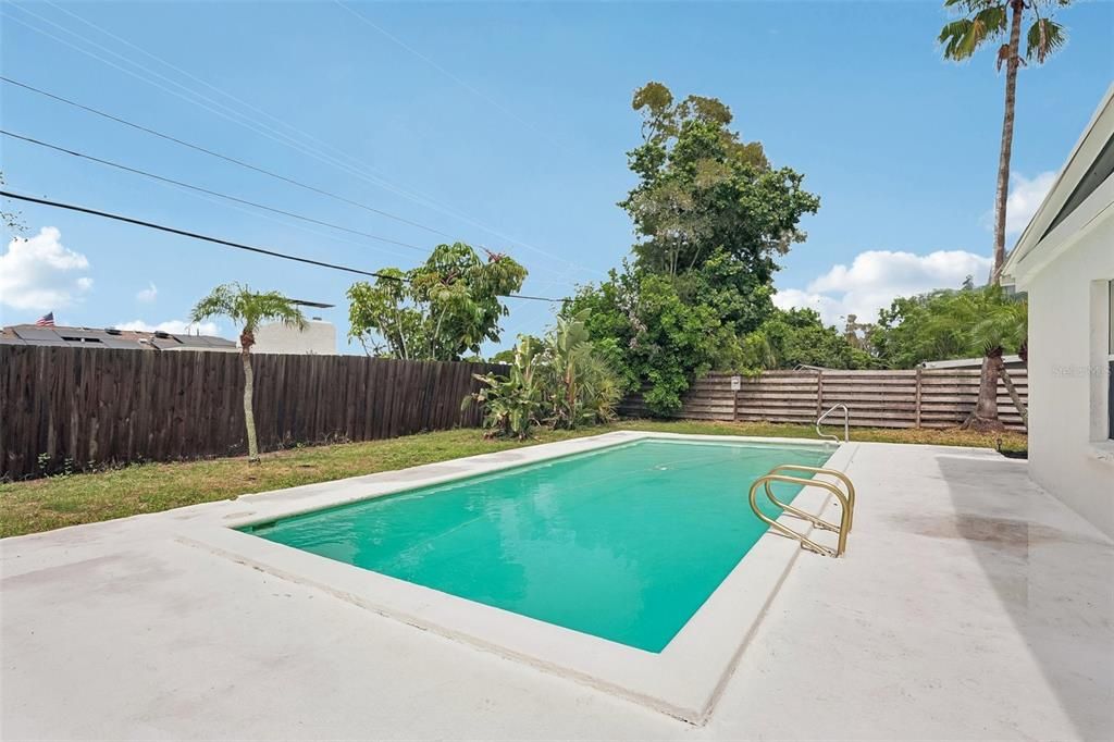 En Venta: $425,000 (3 camas, 2 baños, 1286 Pies cuadrados)