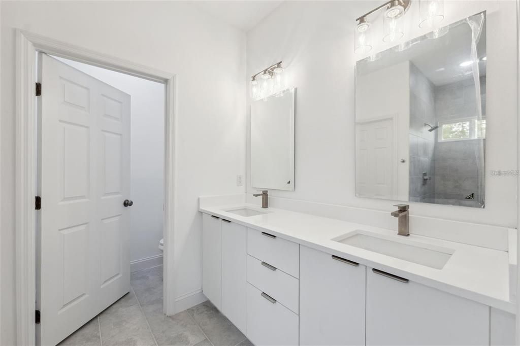 For Rent: $2,000 (4 beds, 2 baths, 1503 Square Feet)