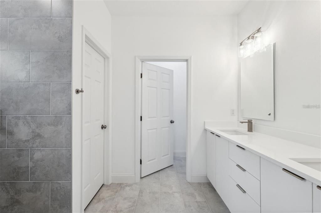 For Rent: $2,000 (4 beds, 2 baths, 1503 Square Feet)