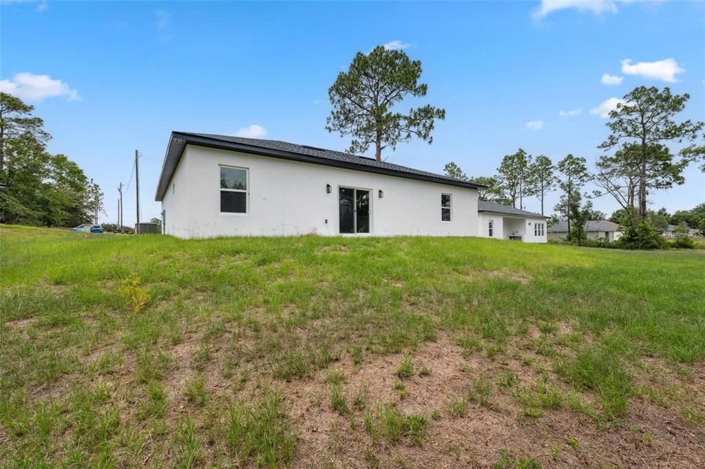 For Rent: $2,000 (4 beds, 2 baths, 1503 Square Feet)