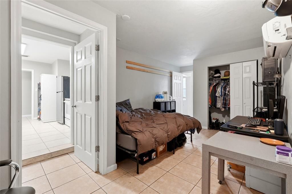 For Sale: $325,000 (5 beds, 3 baths, 1640 Square Feet)