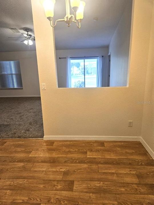 For Rent: $2,100 (3 beds, 2 baths, 2000 Square Feet)