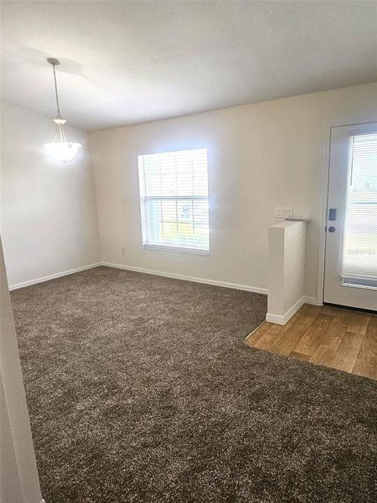 For Rent: $2,100 (3 beds, 2 baths, 2000 Square Feet)