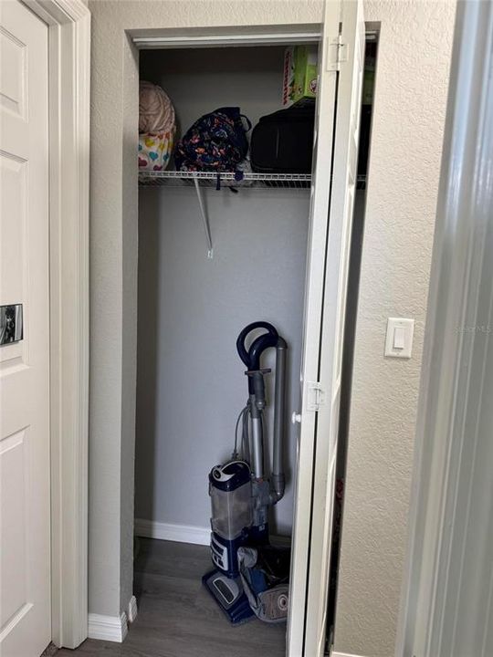 For Sale: $267,900 (3 beds, 2 baths, 1718 Square Feet)