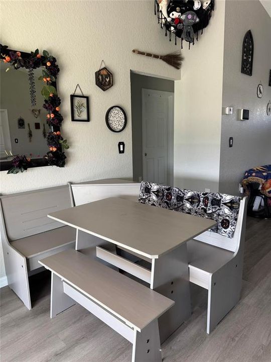 For Sale: $267,900 (3 beds, 2 baths, 1718 Square Feet)