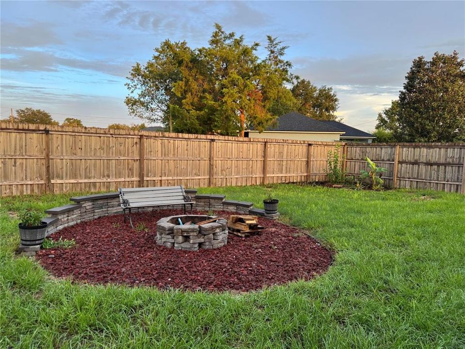 For Sale: $267,900 (3 beds, 2 baths, 1718 Square Feet)