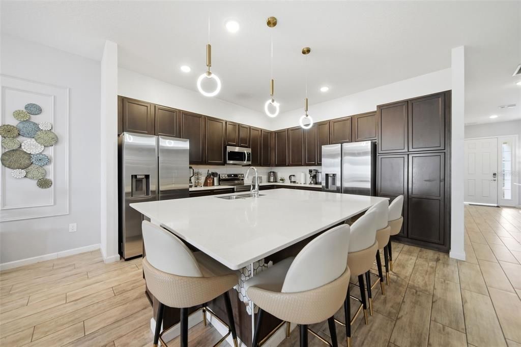 На продажу: $999,000 (12 спален, 11 ванн, 4762 Квадратных фут)