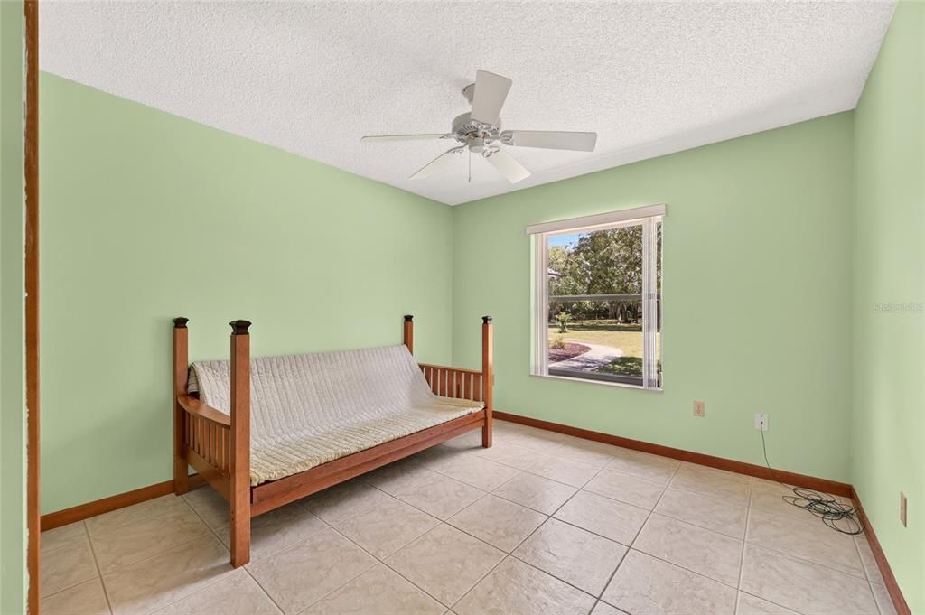 For Sale: $530,000 (4 beds, 2 baths, 2513 Square Feet)